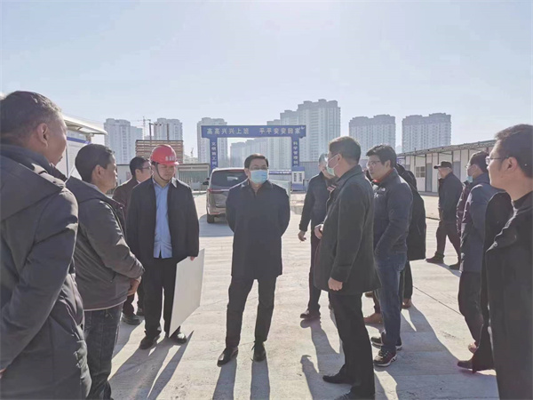 1月30日，朱策常務副市長調研徽投大樓復工情況.jpg