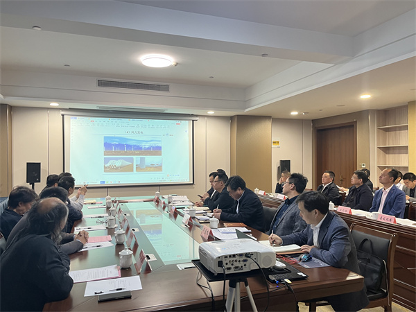 4月29日，集團對接并邀請中國國促會農安委來歙投資考察并開展座談，縣領導汪凱、吳志平、王坤、畢孟飛及相關縣直單位參加座談，會上就合作項目有關情況進行交流。.jpg